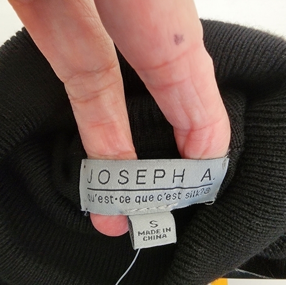 NWT Joseph A. Black Long Sleeved Turtleneck Sweater Size S - Picture 4 of 11
